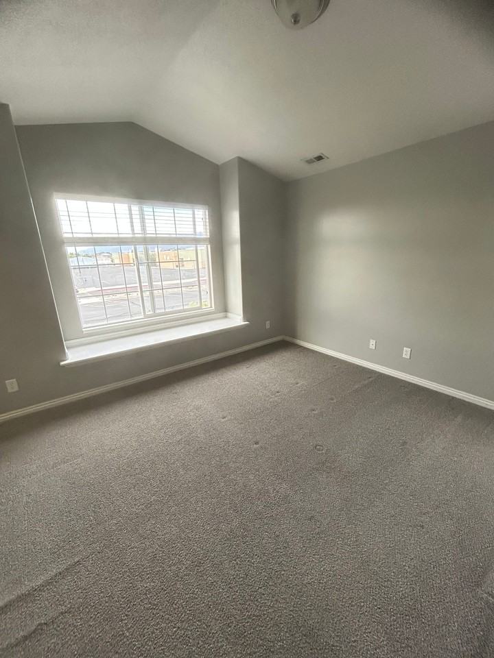 144 Birmingham Ln - Photo 6 of 12