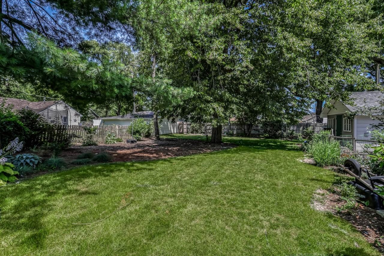 131 1st Ave - Photo 3 of 18
