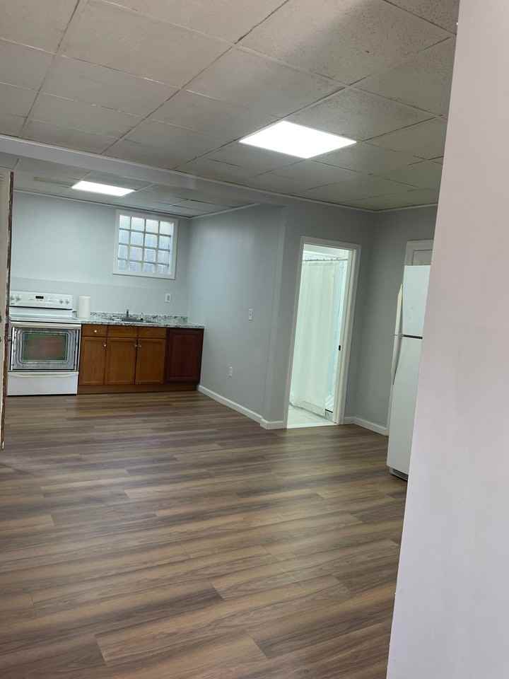 1109 Girard Ave - Photo 2 of 7