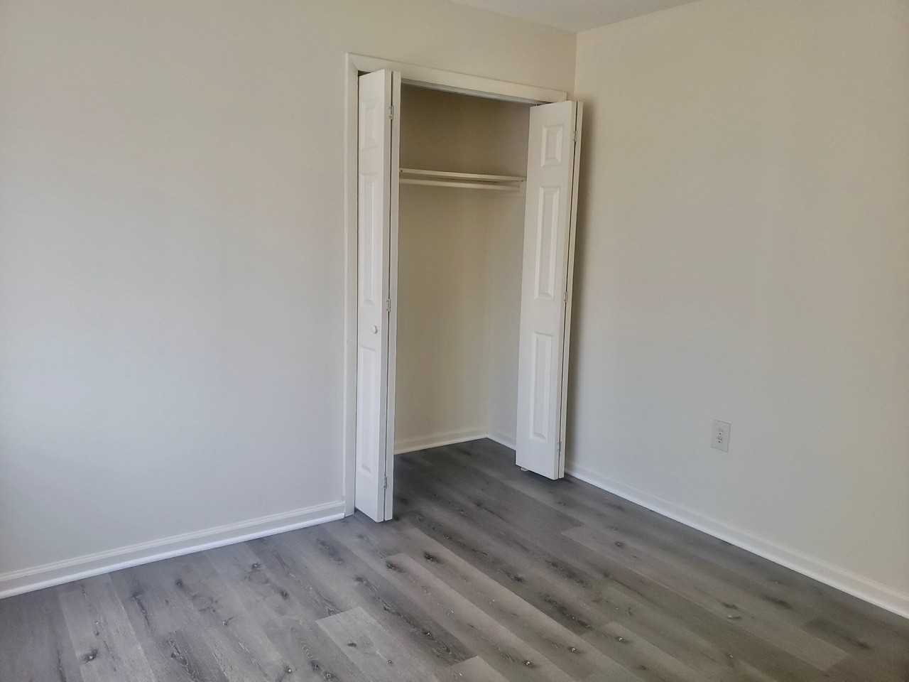2318 Glendale Ter #A1 - Photo 6 of 8