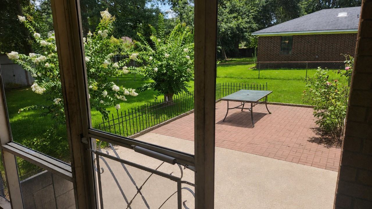 416 Christopher Dr - Photo 2 of 5