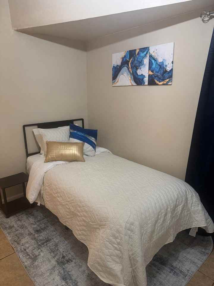 5019 Burgundy St #2 - Photo 6 of 10