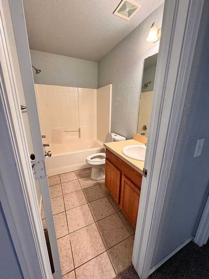 4401 Se 86th St - Photo 5 of 7