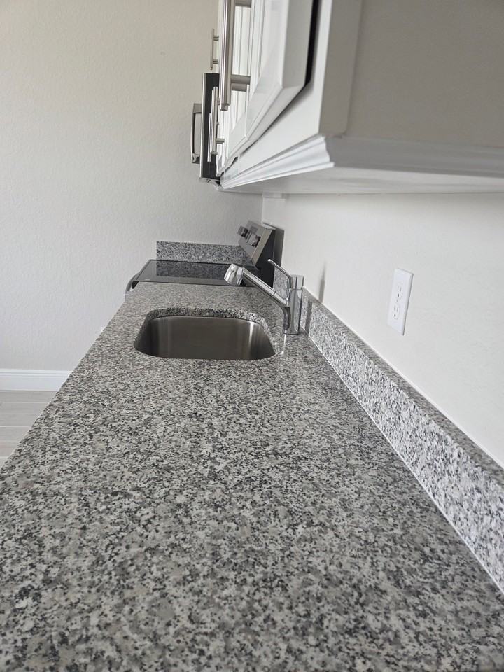 4656 Sw Lassiter Ter #1 - Photo 3 of 12