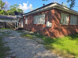 featured image of 574 Mohawk St