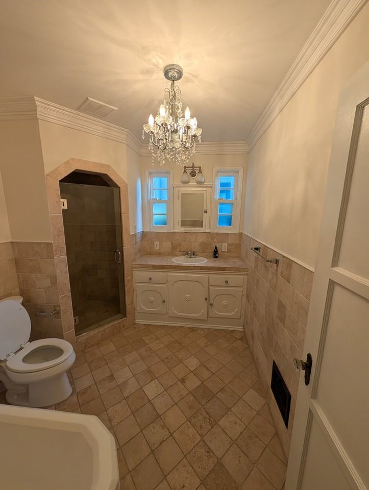 1123 S Crescent Heights Blvd - Photo 6 of 20