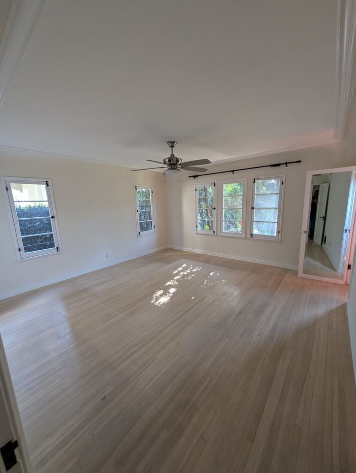 1123 S Crescent Heights Blvd - Photo 7 of 20
