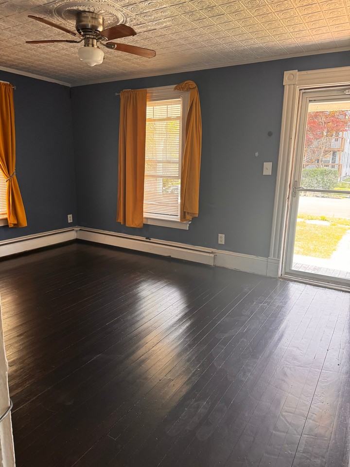32 Conlon St #1 - Photo 6 of 20