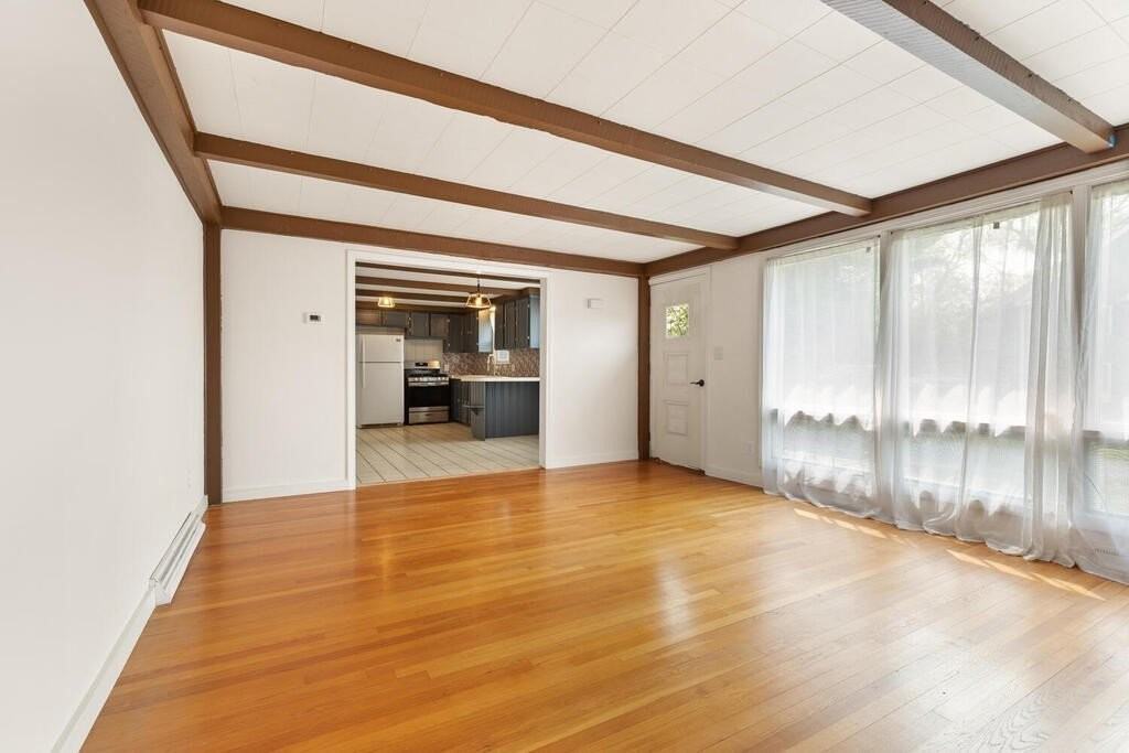 16 Juniper St - Photo 2 of 12