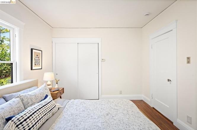 1385 Francisco St - Photo 4 of 14