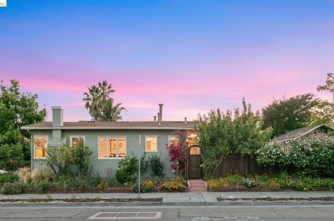1385 Francisco St - Photo 5 of 14