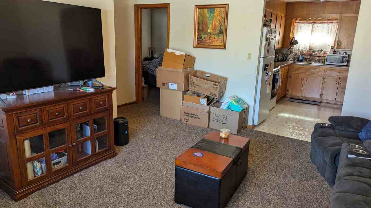 1706 Boxwood Dr #B - Photo 4 of 12