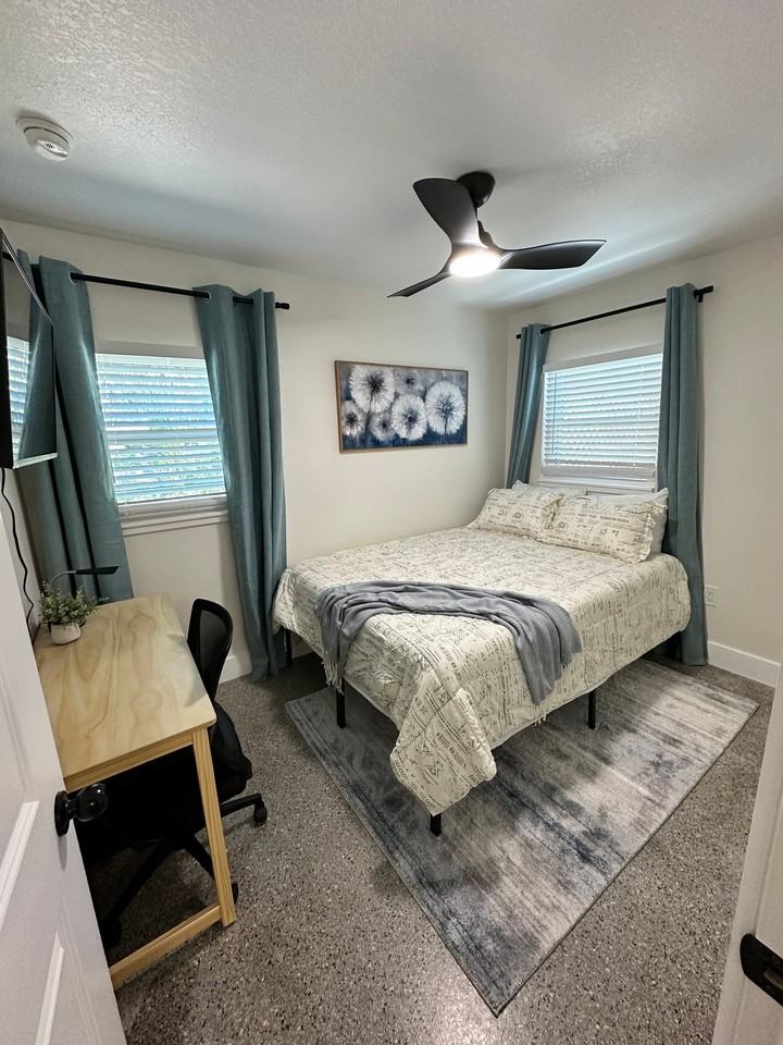 1626 Tangerine St - Photo 6 of 11