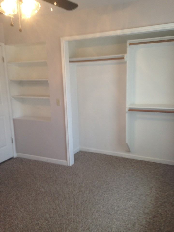 1142 W Rochier St - Photo 2 of 14