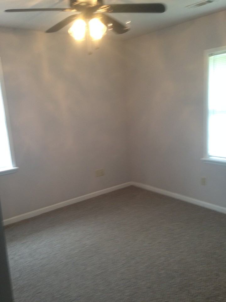1142 W Rochier St - Photo 6 of 14