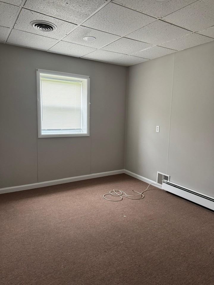 101 Main St #4 - Photo 3 of 11