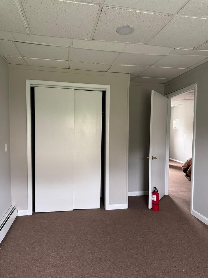 101 Main St #4 - Photo 5 of 11