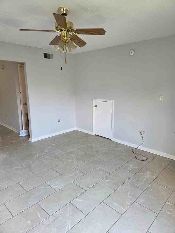 2614 Mclelland St #1 - Photo 2 of 10