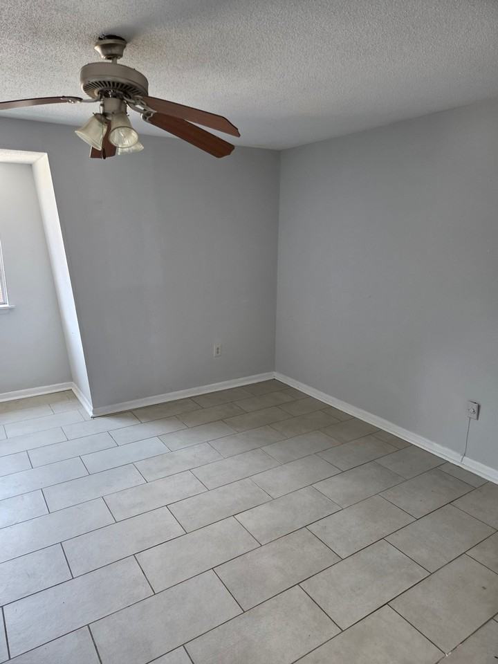 2614 Mclelland St #1 - Photo 6 of 10