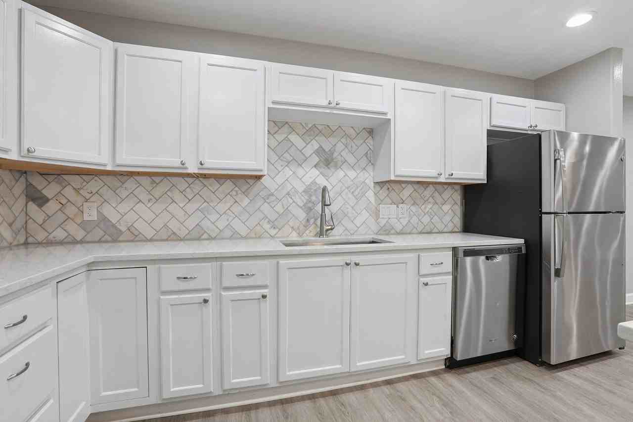 2308 Devonshire Dr #A - Photo 5 of 14