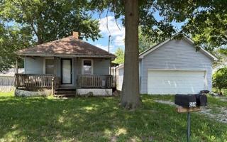 featured image of 3003 Main St