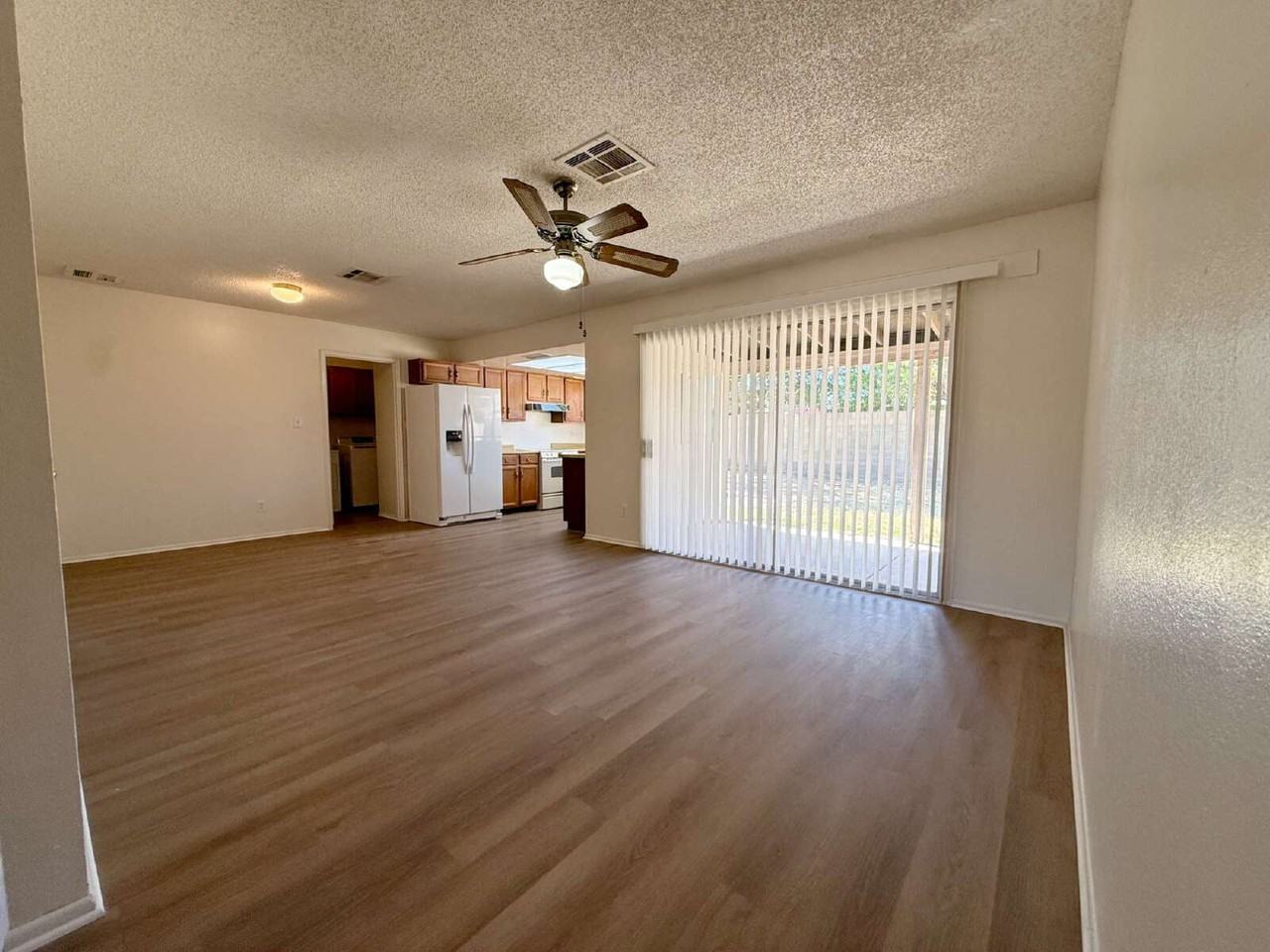4138 W Campo Bello Dr - Photo 5 of 23