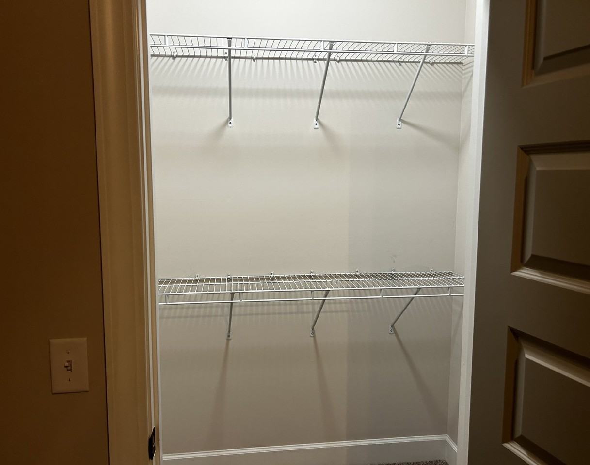 241 Cypress Rdg - Photo 6 of 9
