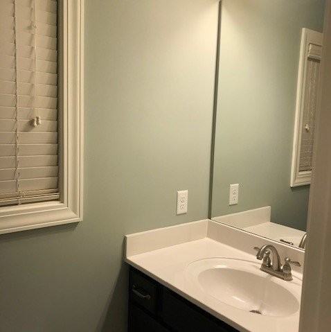 673 Cooper Sq - Photo 5 of 18