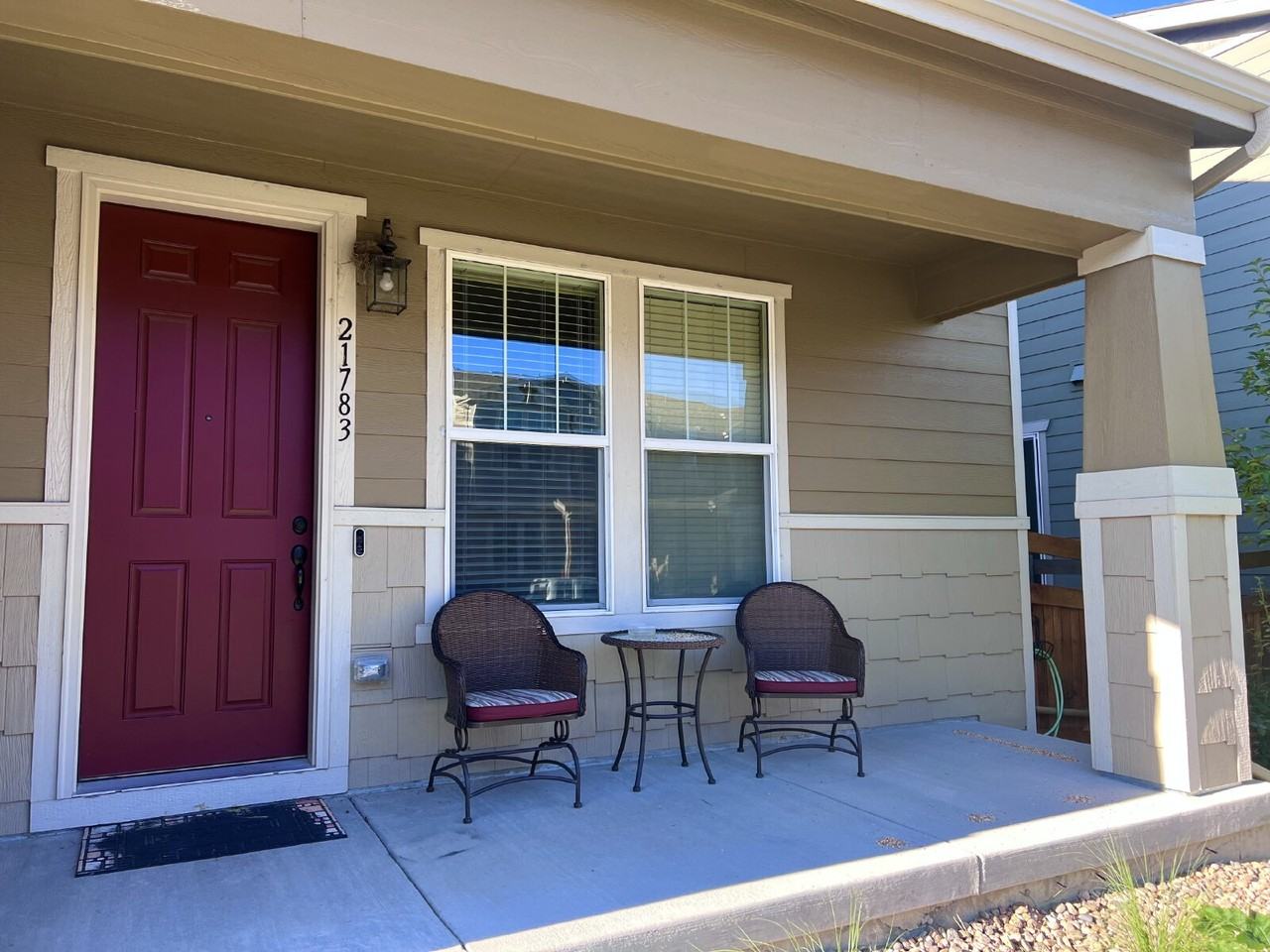 21783 E Radcliff Cir - Photo 3 of 32