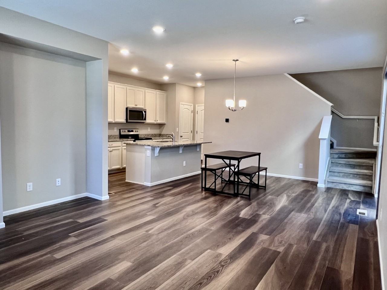 21783 E Radcliff Cir - Photo 5 of 32