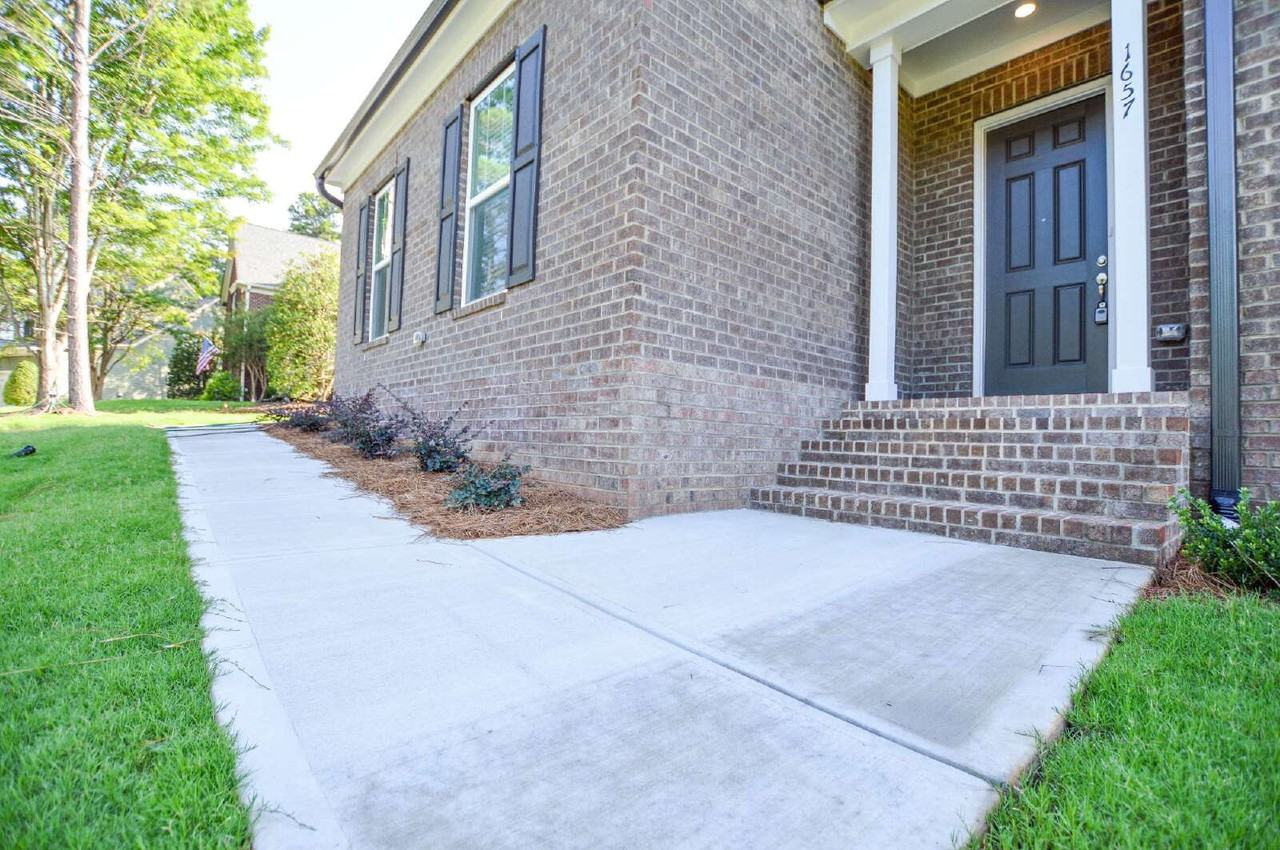 1657 Scotch Pine Ln - Photo 3 of 35