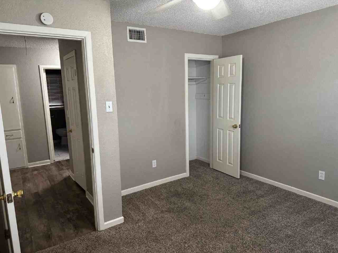 3709 32nd St - Photo 5 of 12