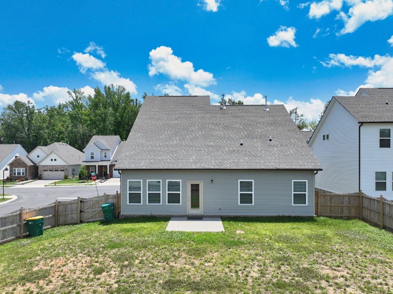 161 Crabourne Dr - Photo 7 of 50