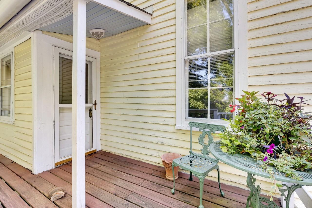 221 Walnut St - Photo 5 of 27