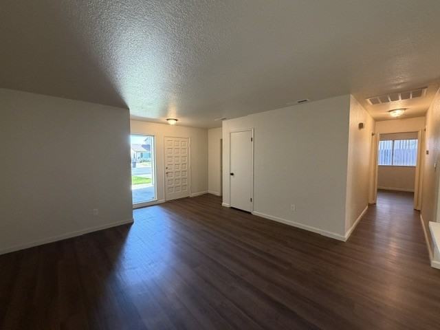 1519 Jennifer Street - Photo 3 of 9