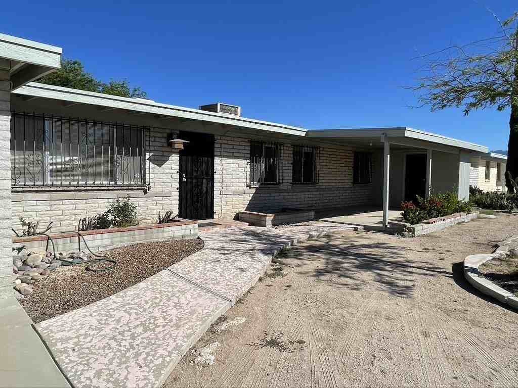 7655 E Tulip Tree St #1 - Photo 6 of 31