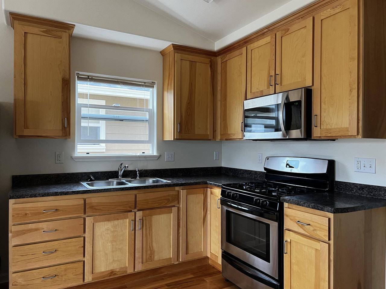 1655 Margo Lane C - Photo 4 of 21