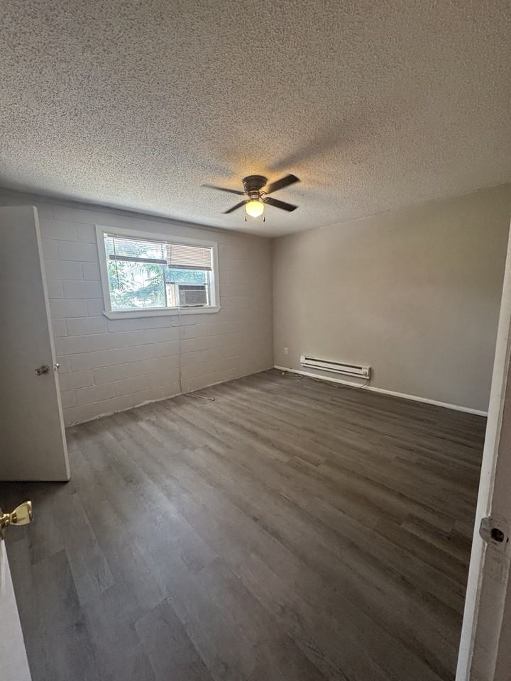 Heather Apartments - Photo 3 of 8