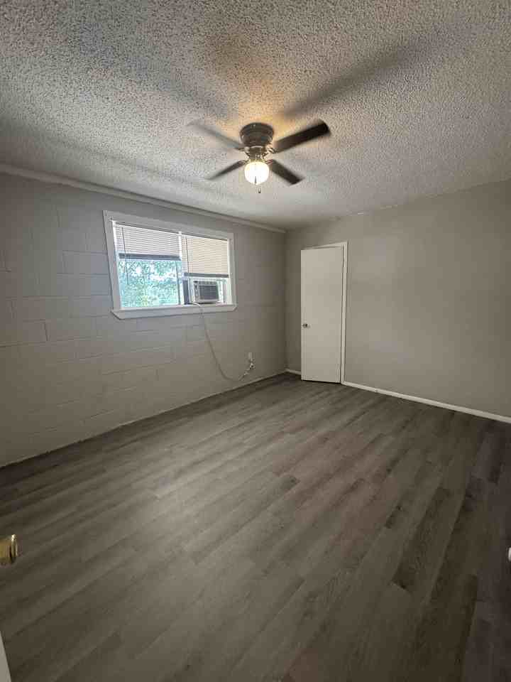 Heather Apartments - Photo 5 of 8