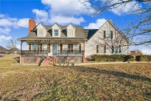 featured image of 1092 Main St