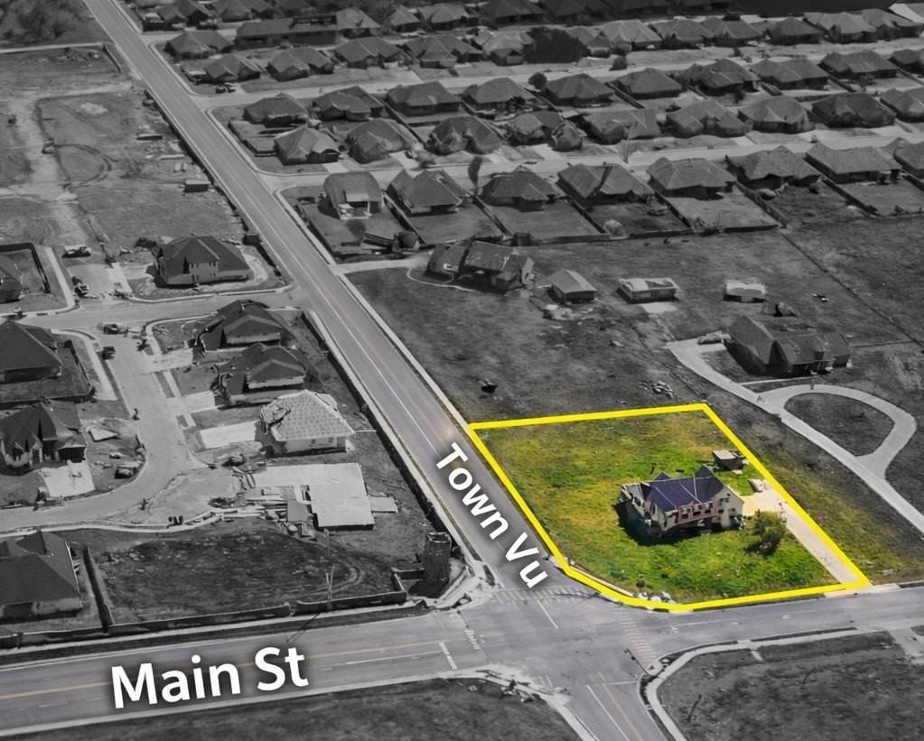 1092 Main St - Photo 4 of 27