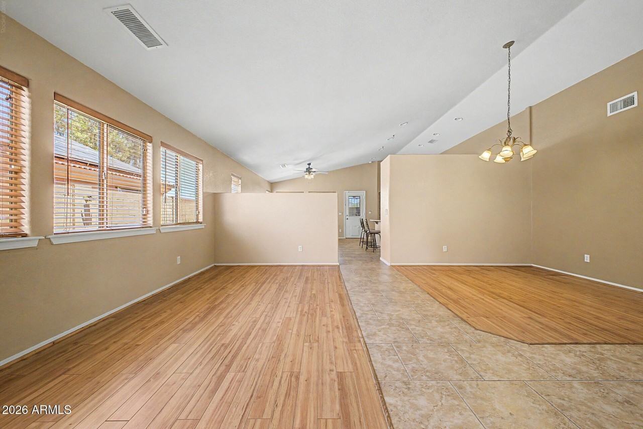 12899 S 175th Ave - Photo 5 of 41