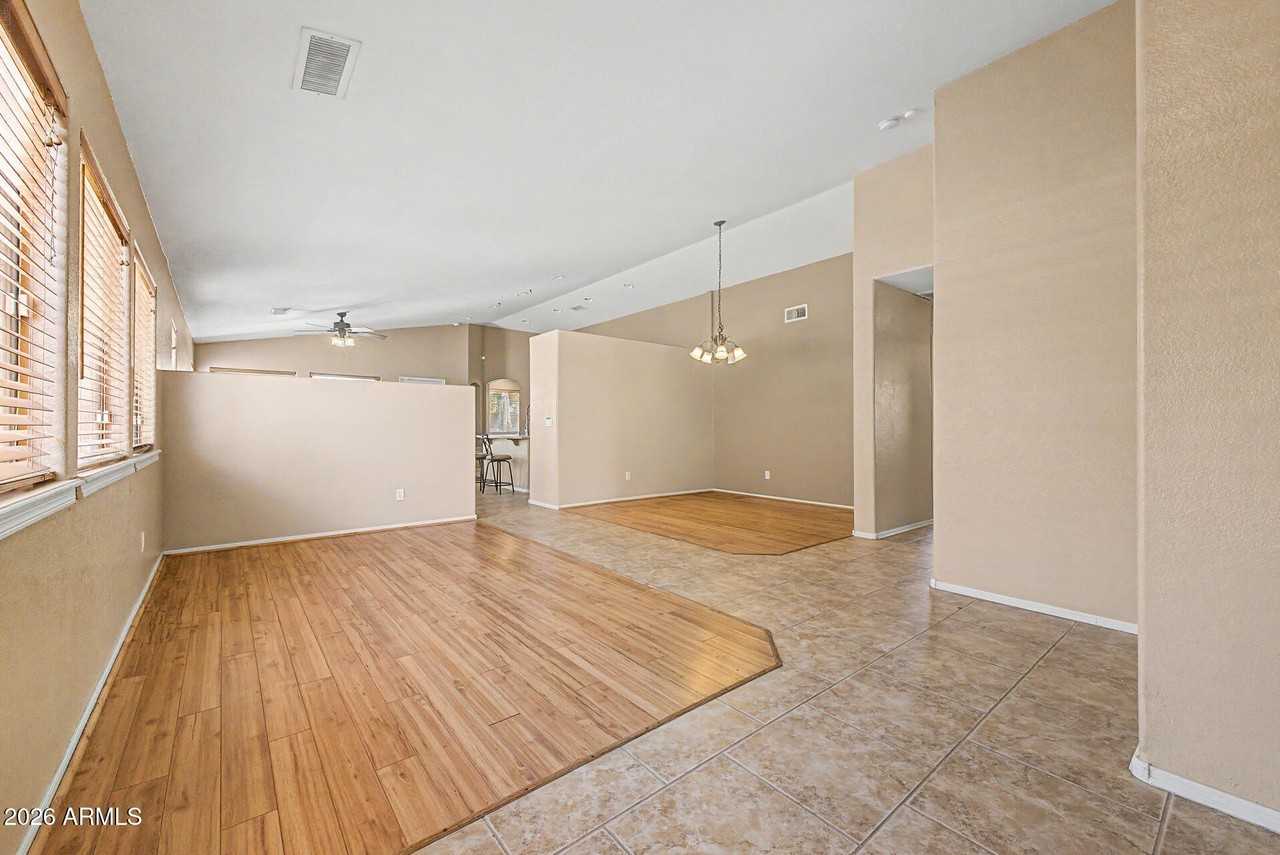 12899 S 175th Ave - Photo 6 of 41