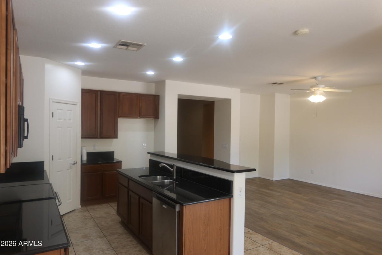 5316 W El Cortez Trl - Photo 6 of 38