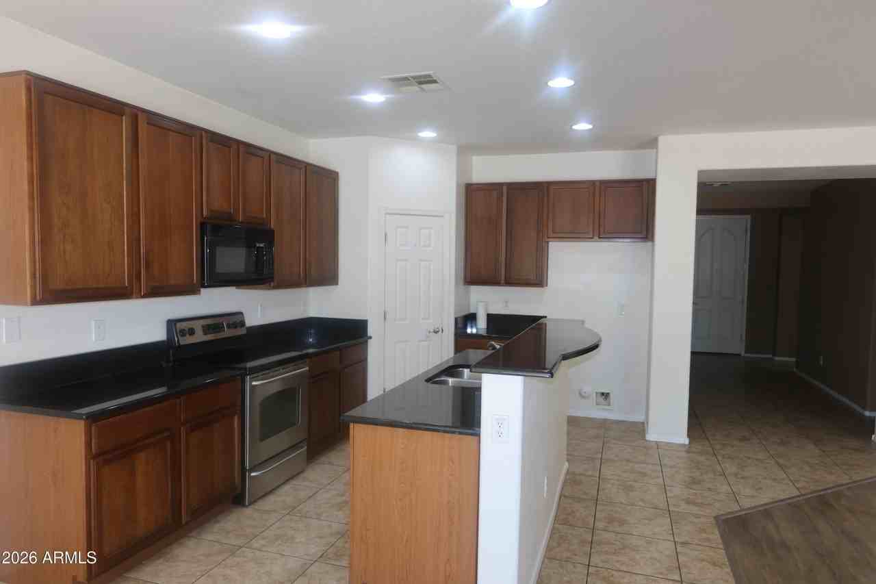 5316 W El Cortez Trl - Photo 7 of 38