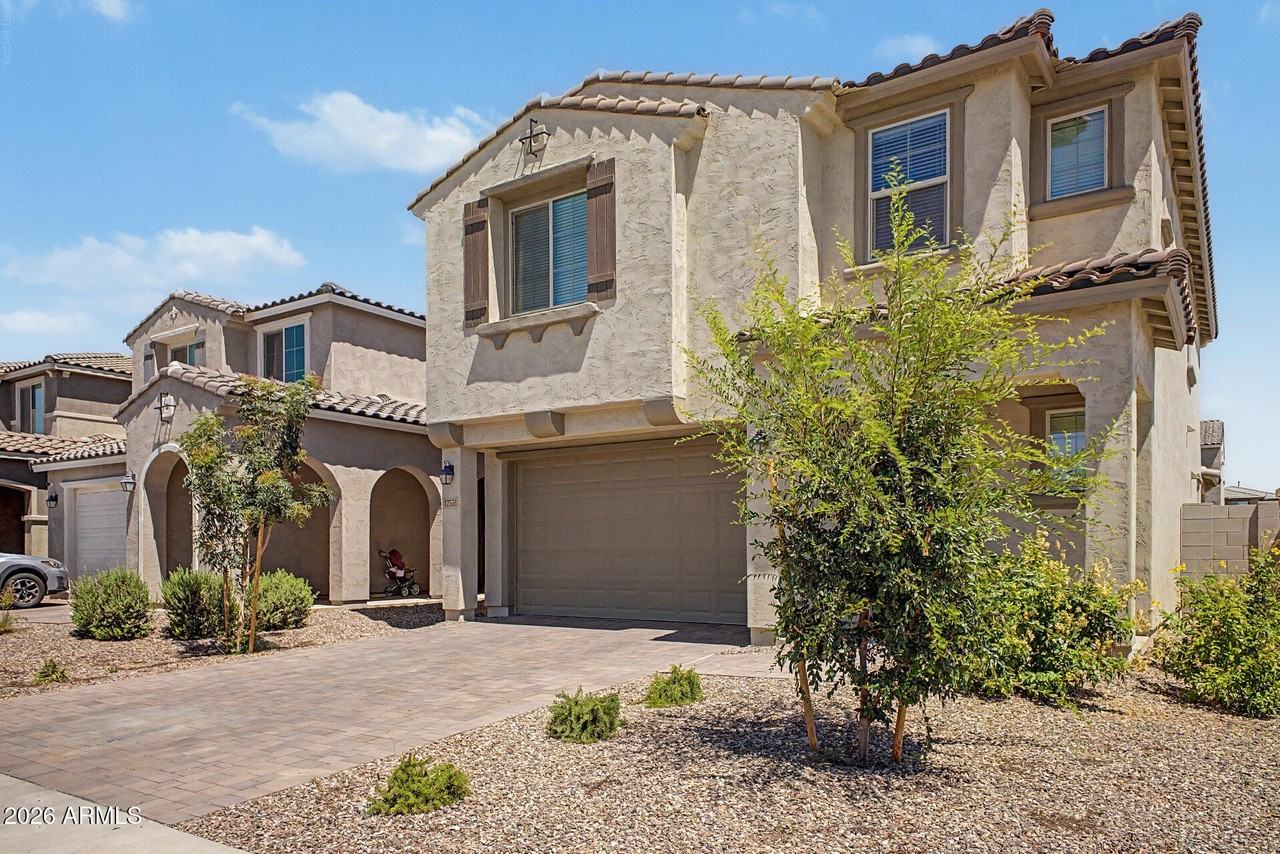 17558 W Luke Ave - Photo 3 of 41