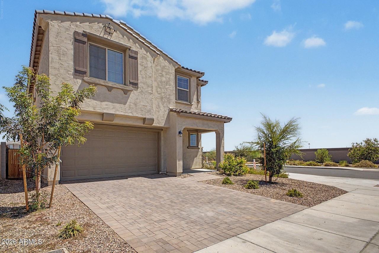 17558 W Luke Ave - Photo 4 of 41