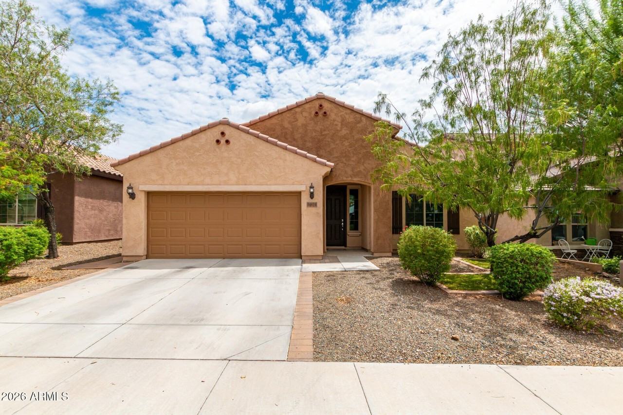 1019 W Spur Dr - Photo 3 of 30