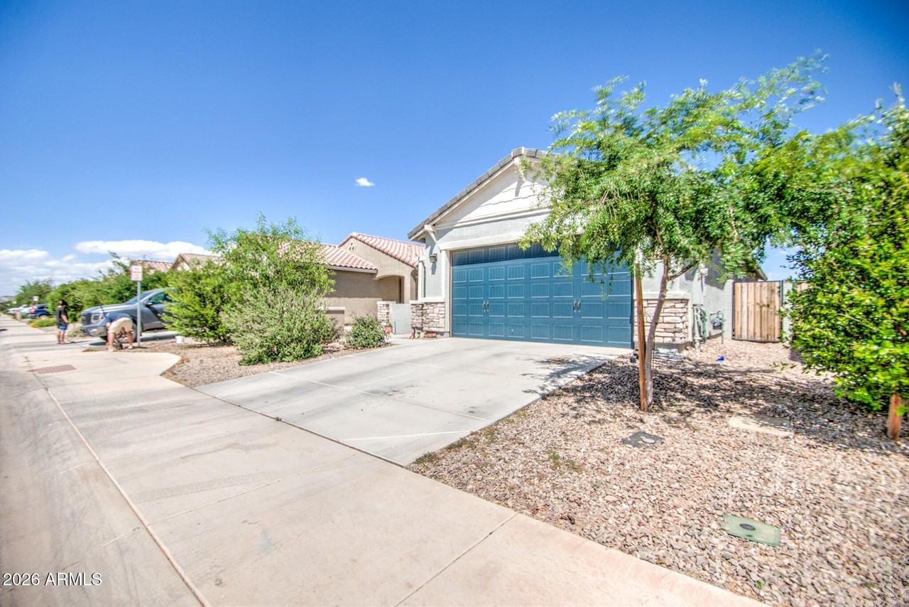 21765 N Rummler Ln - Photo 2 of 37