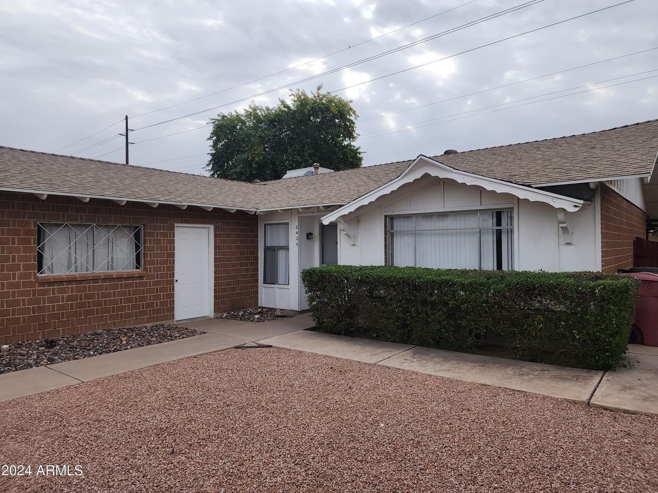 8425 E Crestwood Way - Photo 2 of 21